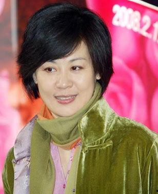 尹旎个人资料,才华横溢的年轻艺术家，艺术与人生的完美融合